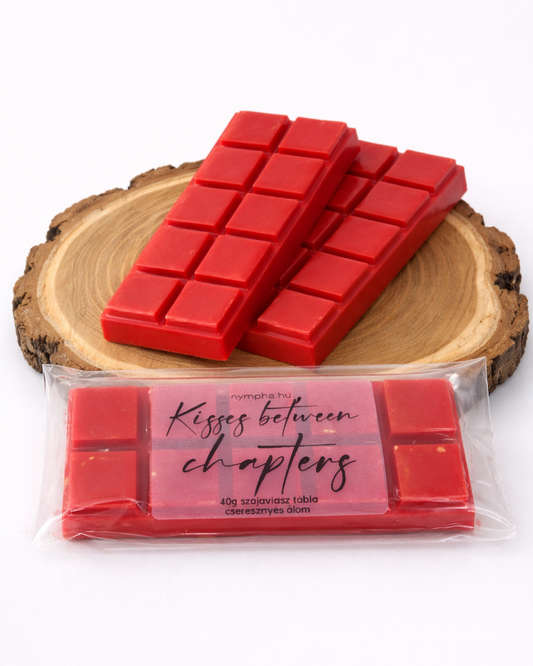 Kisses between chapters illatviasz tábla